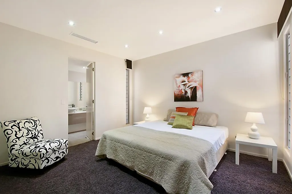 Vue De Monde Βίλα Broadbeach Waters